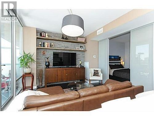 201 Parkdale Avenue Unit#708, Ottawa, ON - Indoor Photo Showing Living Room