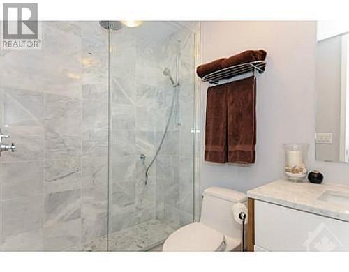 201 Parkdale Avenue Unit#708, Ottawa, ON - Indoor Photo Showing Bathroom