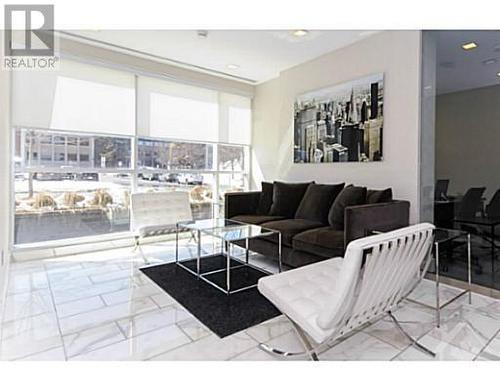 201 Parkdale Avenue Unit#708, Ottawa, ON - Indoor Photo Showing Living Room