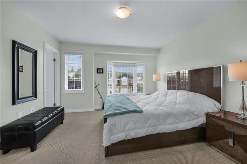 8 Brooking Court, Ancaster, ON - Indoor Photo Showing Bedroom