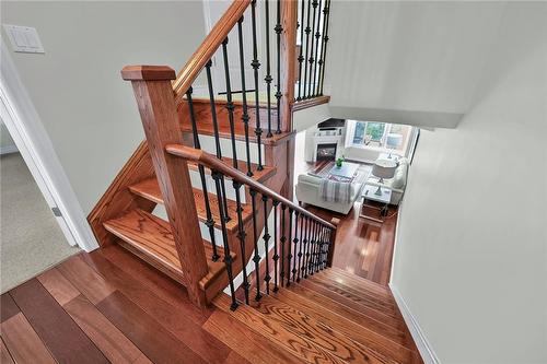 8 Brooking Court, Ancaster, ON - Indoor Photo Showing Other Room