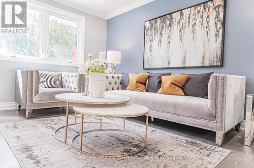 878 Silver Birch Trail, Mississauga (Clarkson), ON - Indoor Photo Showing Living Room