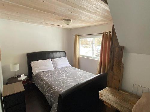 Chambre Ã  coucher principale - 5160 Av. Du Tour-Du-Lac, Shawinigan, QC - Indoor Photo Showing Bedroom