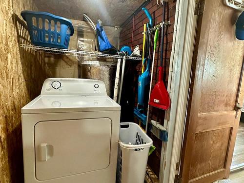 Salle de lavage - 5160 Av. Du Tour-Du-Lac, Shawinigan, QC - Indoor Photo Showing Laundry Room