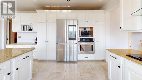 27 Parkshore Dr, Sault Ste. Marie, ON - Indoor Photo Showing Kitchen