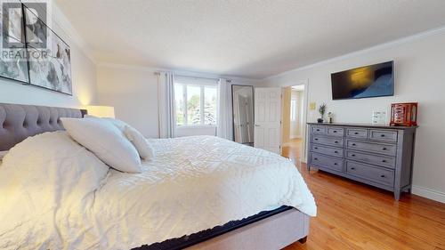 27 Parkshore Dr, Sault Ste. Marie, ON - Indoor Photo Showing Bedroom