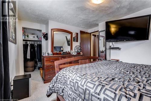 1235 2Nd Avenue E, Owen Sound, ON - Indoor Photo Showing Bedroom