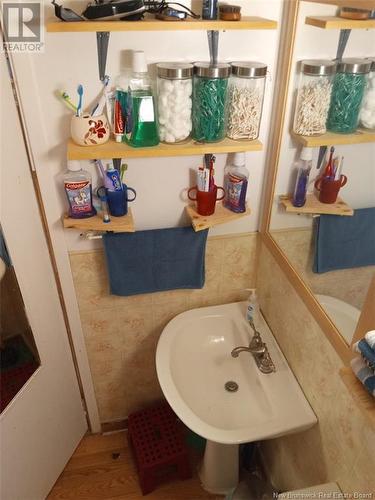 422 Tobique Street, Plaster Rock, NB - Indoor Photo Showing Bathroom