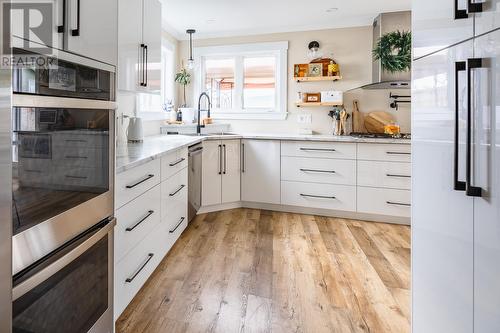 176 Petries Street, Corner Brook, NL - Indoor Photo Showing Kitchen With Upgraded Kitchen