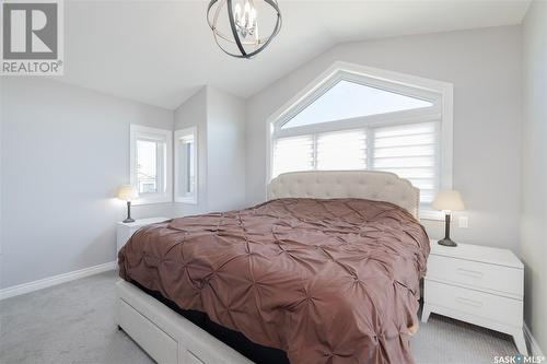 284 Cowan Crescent, Martensville, SK - Indoor Photo Showing Bedroom