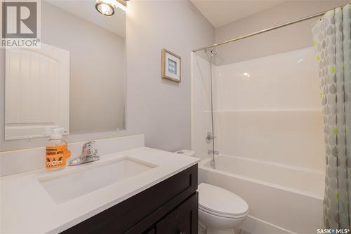 284 Cowan Crescent, Martensville, SK - Indoor Photo Showing Bathroom