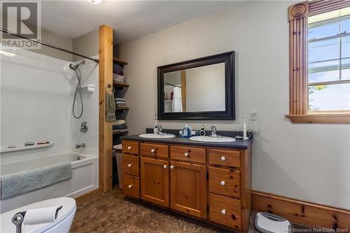 6 Spring Street, Port Elgin, NB - Indoor Photo Showing Bathroom