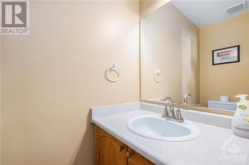 16 Liette Court, Kemptville, ON - Indoor Photo Showing Bathroom