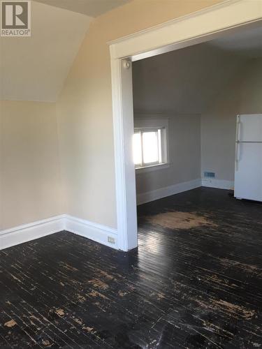 208 Albert St E, Sault Ste. Marie, ON - Indoor Photo Showing Other Room