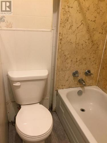 208 Albert St E, Sault Ste. Marie, ON - Indoor Photo Showing Bathroom