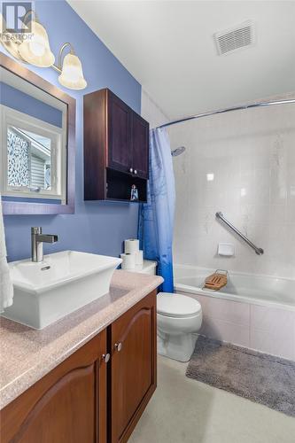 52 Firdale Drive, St. John'S, NL - Indoor Photo Showing Bathroom