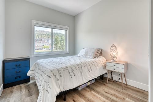 102-993 Antler Drive, Penticton, BC - Indoor Photo Showing Bedroom