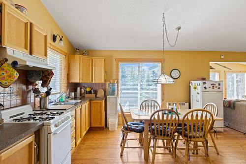 Block A Crooked Lake, Lake Country, BC - Indoor Photo Showing Other Room