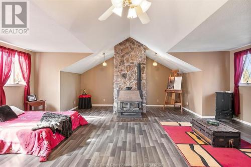 6831 County Rd 18, Amherstburg, ON - Indoor Photo Showing Bedroom