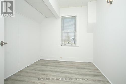 7 Elizabeth Street, Innisfil (Cookstown), ON - Indoor Photo Showing Other Room