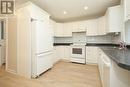 7 Elizabeth Street, Innisfil (Cookstown), ON  - Indoor Photo Showing Kitchen With Double Sink 