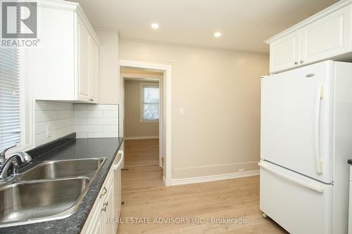 7 Elizabeth Street, Innisfil (Cookstown), ON - Indoor Photo Showing Kitchen With Double Sink