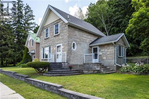 2459 3Rd Avenue E, Owen Sound, ON - Outdoor With Facade