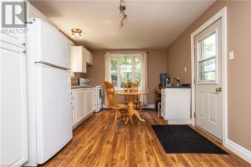 2459 3Rd Avenue E, Owen Sound, ON - Indoor Photo Showing Other Room