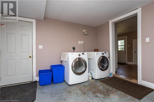 2459 3Rd Avenue E, Owen Sound, ON - Indoor Photo Showing Laundry Room