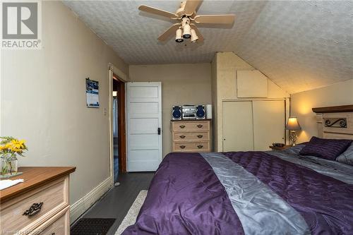 2459 3Rd Avenue E, Owen Sound, ON - Indoor Photo Showing Bedroom