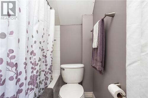 2459 3Rd Avenue E, Owen Sound, ON - Indoor Photo Showing Bathroom