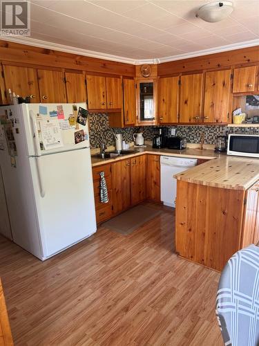 1 Monroe Drive, Glenwood, NL - Indoor Photo Showing Kitchen