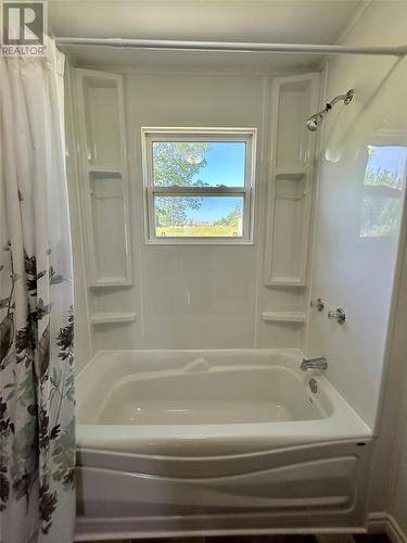 14 Cove Road, Comfort Cove, NL - Indoor Photo Showing Bathroom