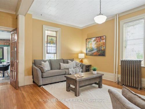 143 First Ave W, Shelburne, ON - Indoor Photo Showing Living Room