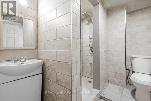 30 Herkley Drive, Brampton (Madoc), ON - Indoor Photo Showing Bathroom