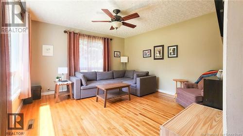 311 Goderich, Dalhousie, NB - Indoor Photo Showing Living Room