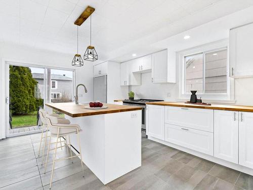 Kitchen - 1121 Rue Principale, Saint-Roch-De-L'Achigan, QC - Indoor Photo Showing Kitchen With Upgraded Kitchen