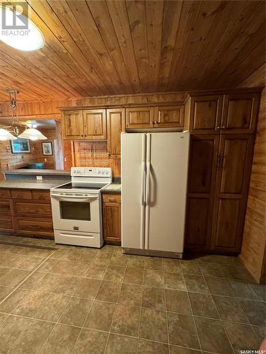 36 1St Street E, Weekes, SK - Indoor Photo Showing Kitchen