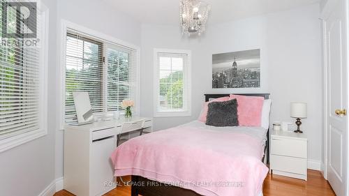 31 Allsop Crescent, Barrie (Holly), ON - Indoor Photo Showing Bedroom