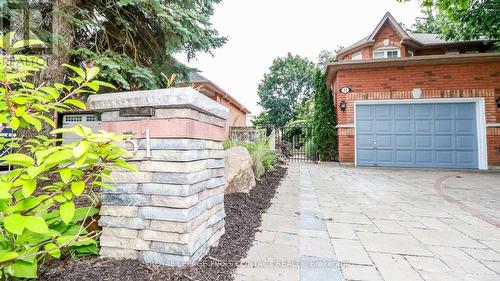 31 Allsop Crescent, Barrie (Holly), ON - Outdoor