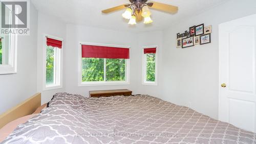 31 Allsop Crescent, Barrie (Holly), ON - Indoor Photo Showing Bedroom