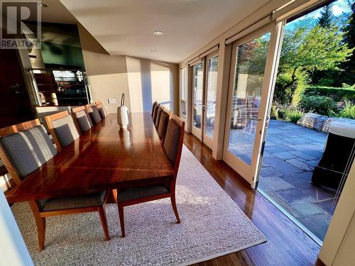 6110 Bonnie Bay Place, West Vancouver, BC - Indoor Photo Showing Dining Room