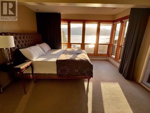 6110 Bonnie Bay Place, West Vancouver, BC - Indoor Photo Showing Bedroom