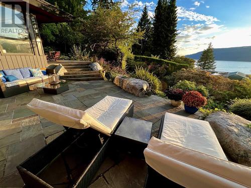 6110 Bonnie Bay Place, West Vancouver, BC - Outdoor With Deck Patio Veranda