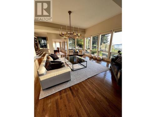 6110 Bonnie Bay Place, West Vancouver, BC - Indoor