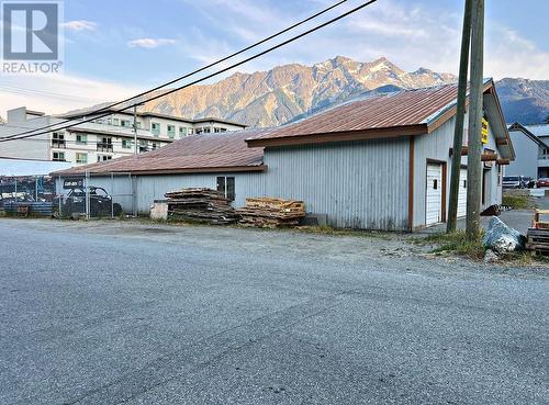 7446 Prospect Street, Pemberton, BC 