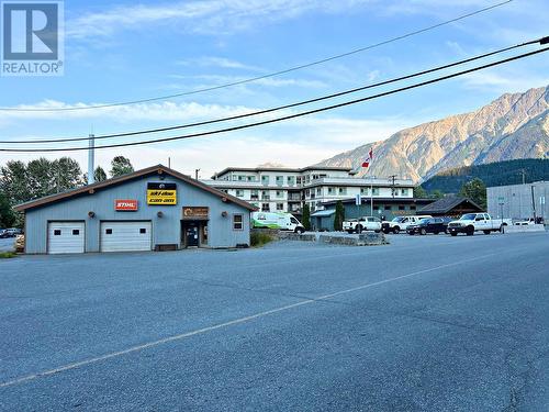 7446 Prospect Street, Pemberton, BC 