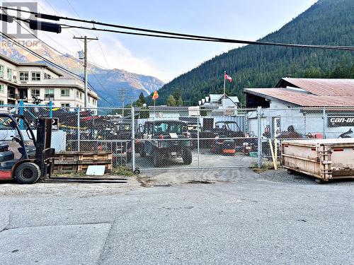 7446 Prospect Street, Pemberton, BC 