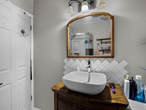 55 Cameron Road, Clearwater, BC - Indoor Photo Showing Bathroom