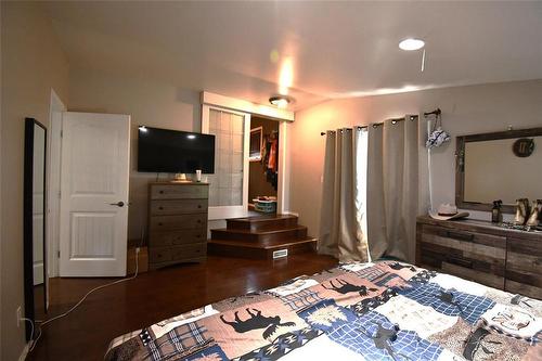 222 Bicknell Boulevard, Russell, MB - Indoor Photo Showing Bedroom